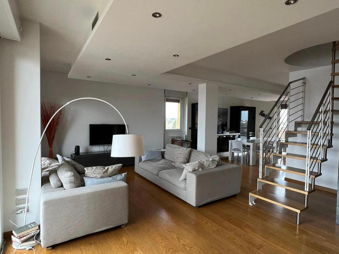 Penthouse Suite - Skyline View Busto Arsizio Luaran gambar