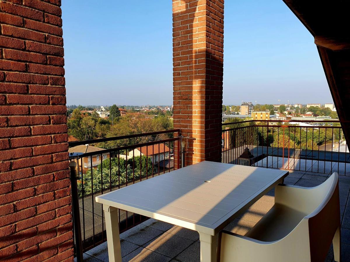 Penthouse Suite - Skyline View Busto Arsizio Luaran gambar